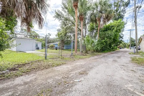 2325 Highland Street S St Petersburg FL 33705