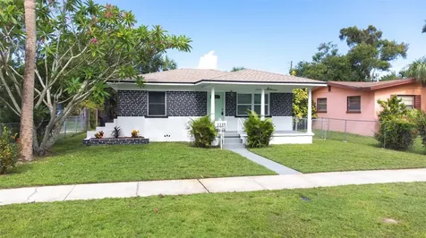 2325 Highland Street S St Petersburg FL 33705