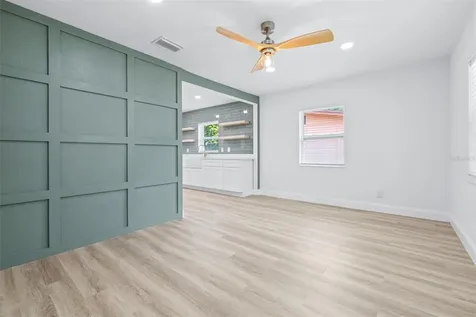 2325 Highland Street S St Petersburg FL 33705