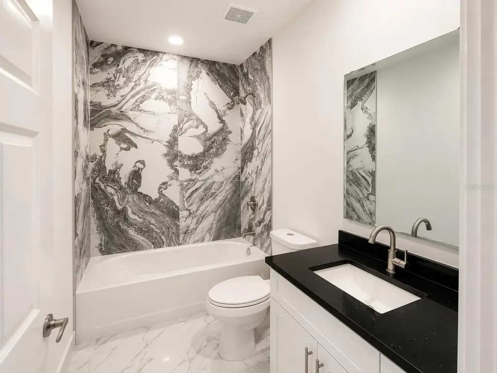 1107 NW 9th Avenue Cape Coral FL 33993