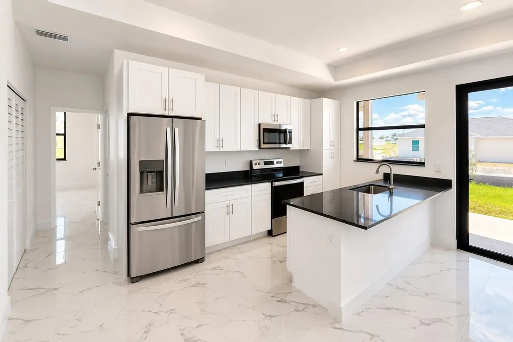 1107 NW 9th Avenue Cape Coral FL 33993