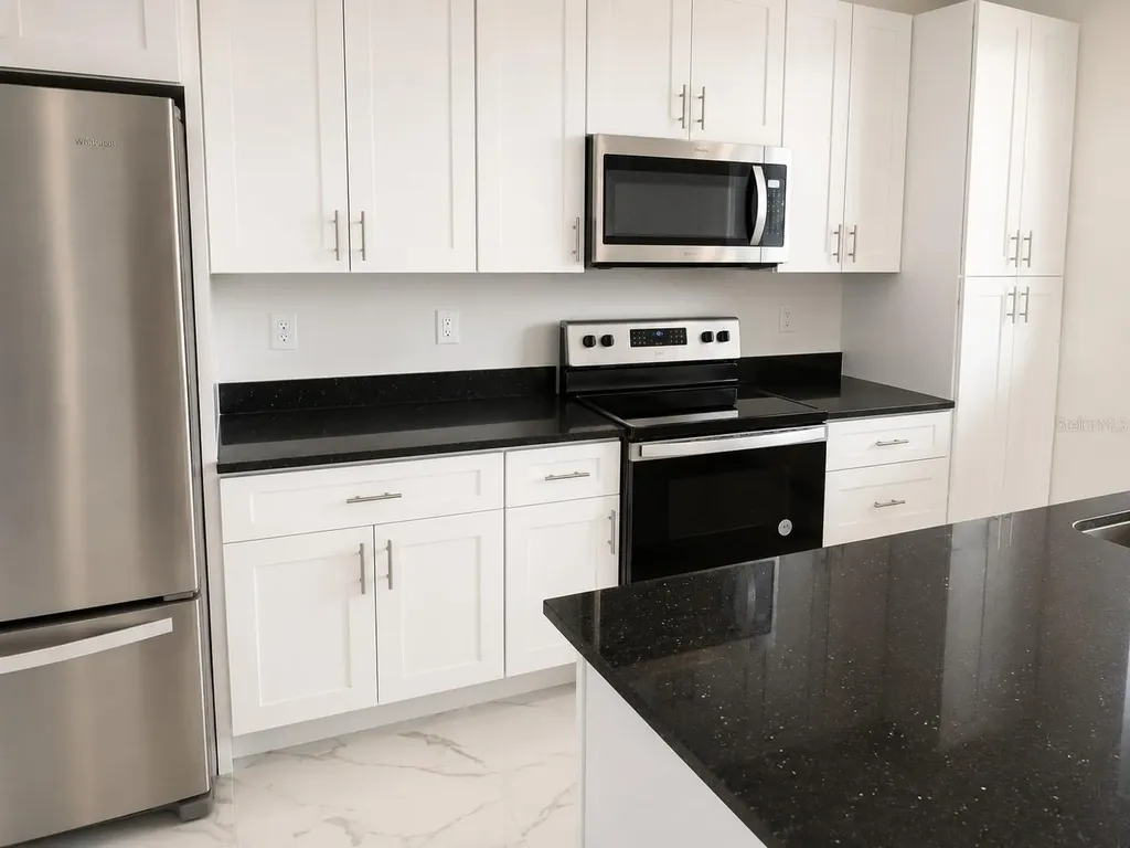 1107 NW 9th Avenue Cape Coral FL 33993