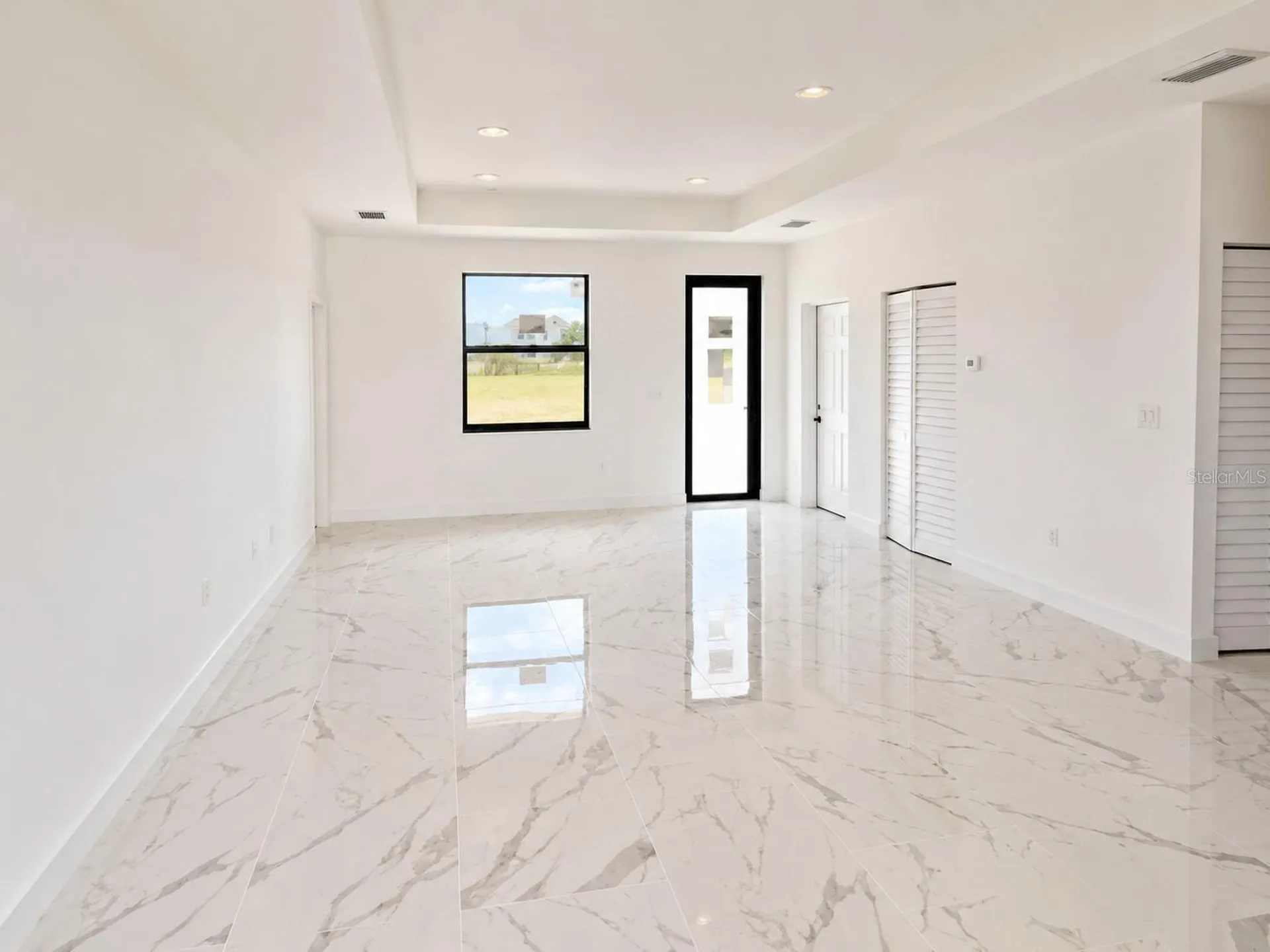 1107 NW 9th Avenue Cape Coral FL 33993