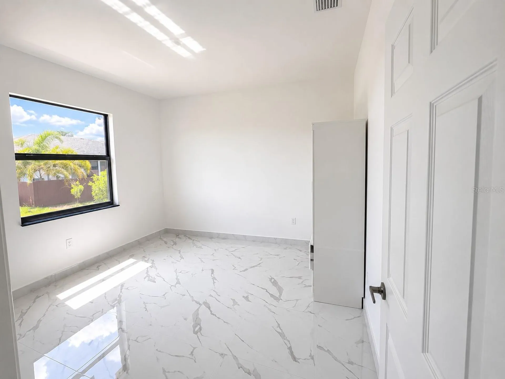 1107 NW 9th Avenue Cape Coral FL 33993