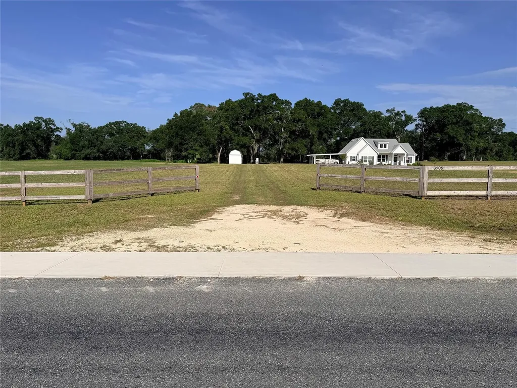 3705 NW 31st Avenue Bell FL 32619