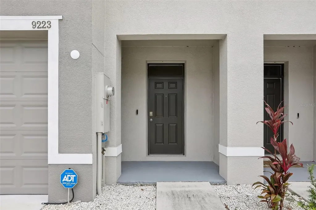 9223 Rock Harbour Way Tampa FL 33637