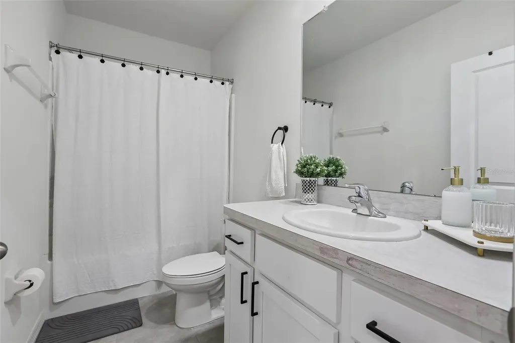 9223 Rock Harbour Way Tampa FL 33637
