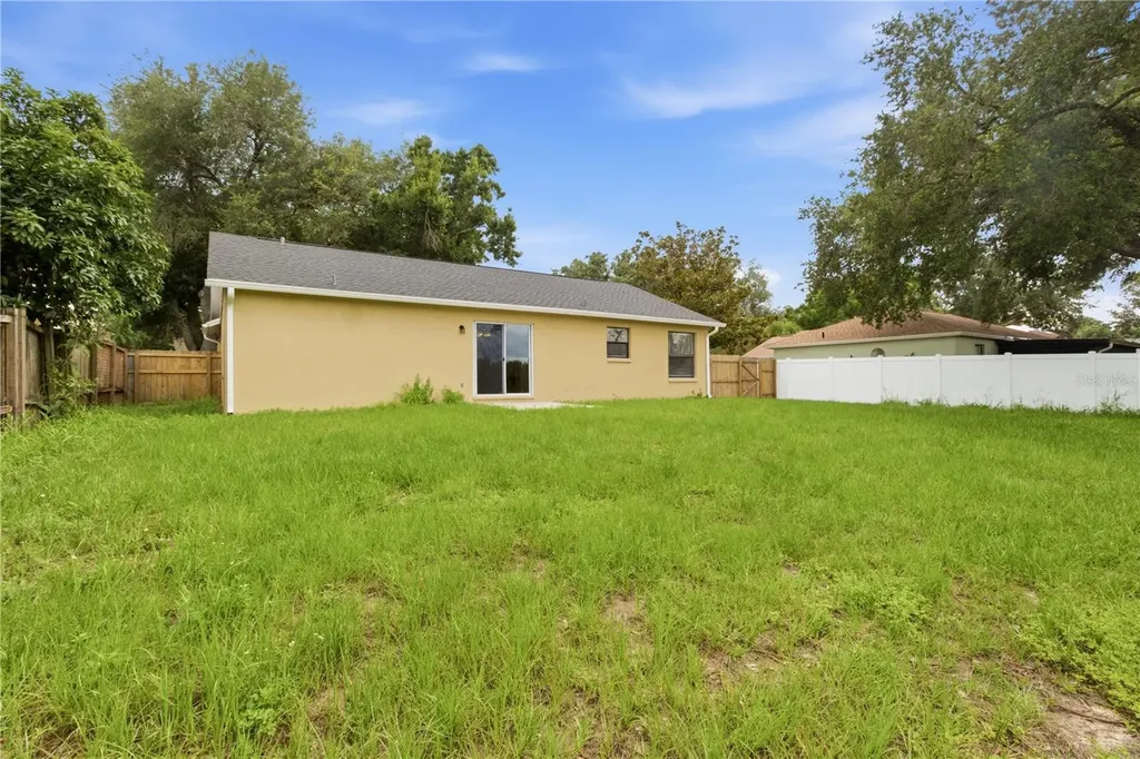 929 Sandywood Drive Brandon FL 33510