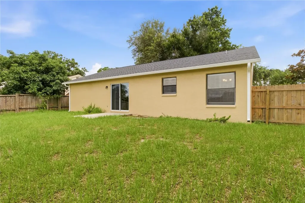 929 Sandywood Drive Brandon FL 33510