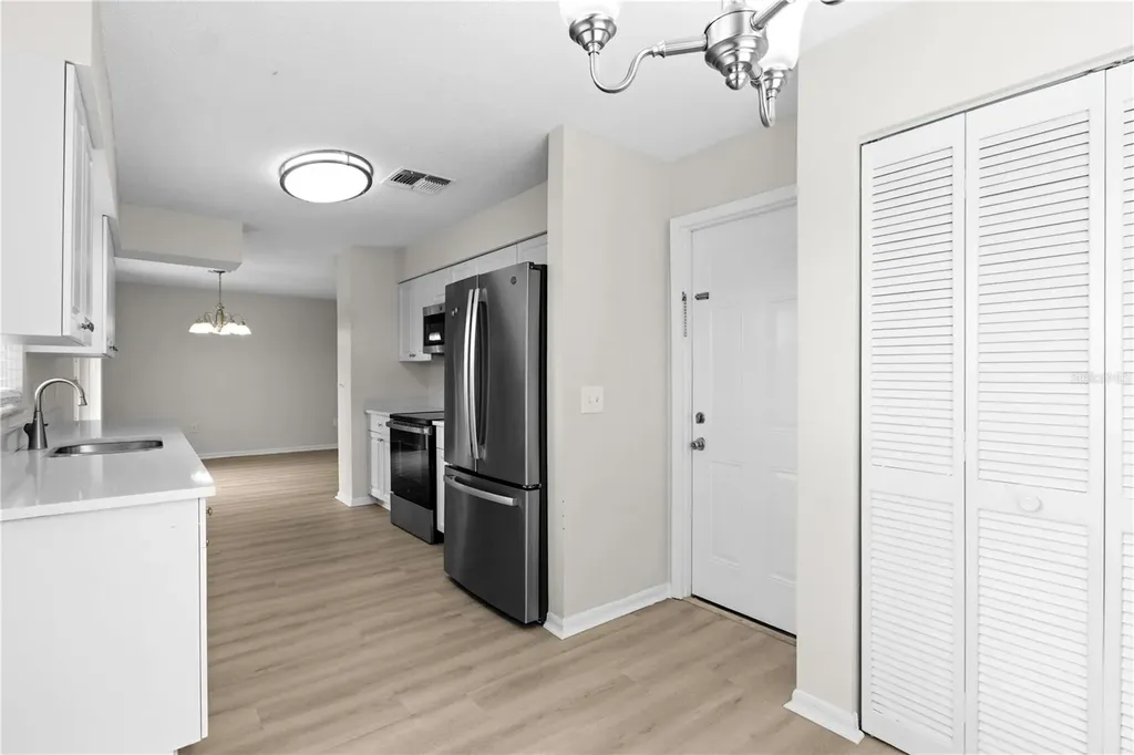 929 Sandywood Drive Brandon FL 33510