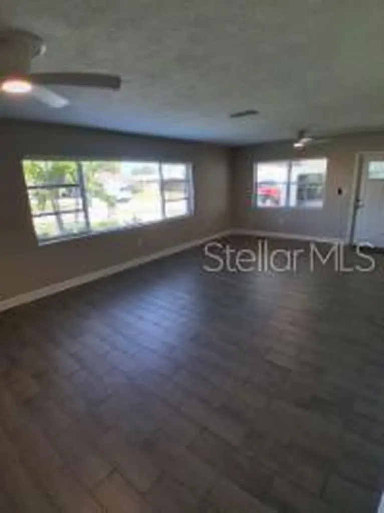3211 18th Avenue W Bradenton FL 34205