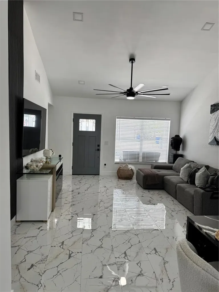 10114 Briarwick Court Tampa FL 33615