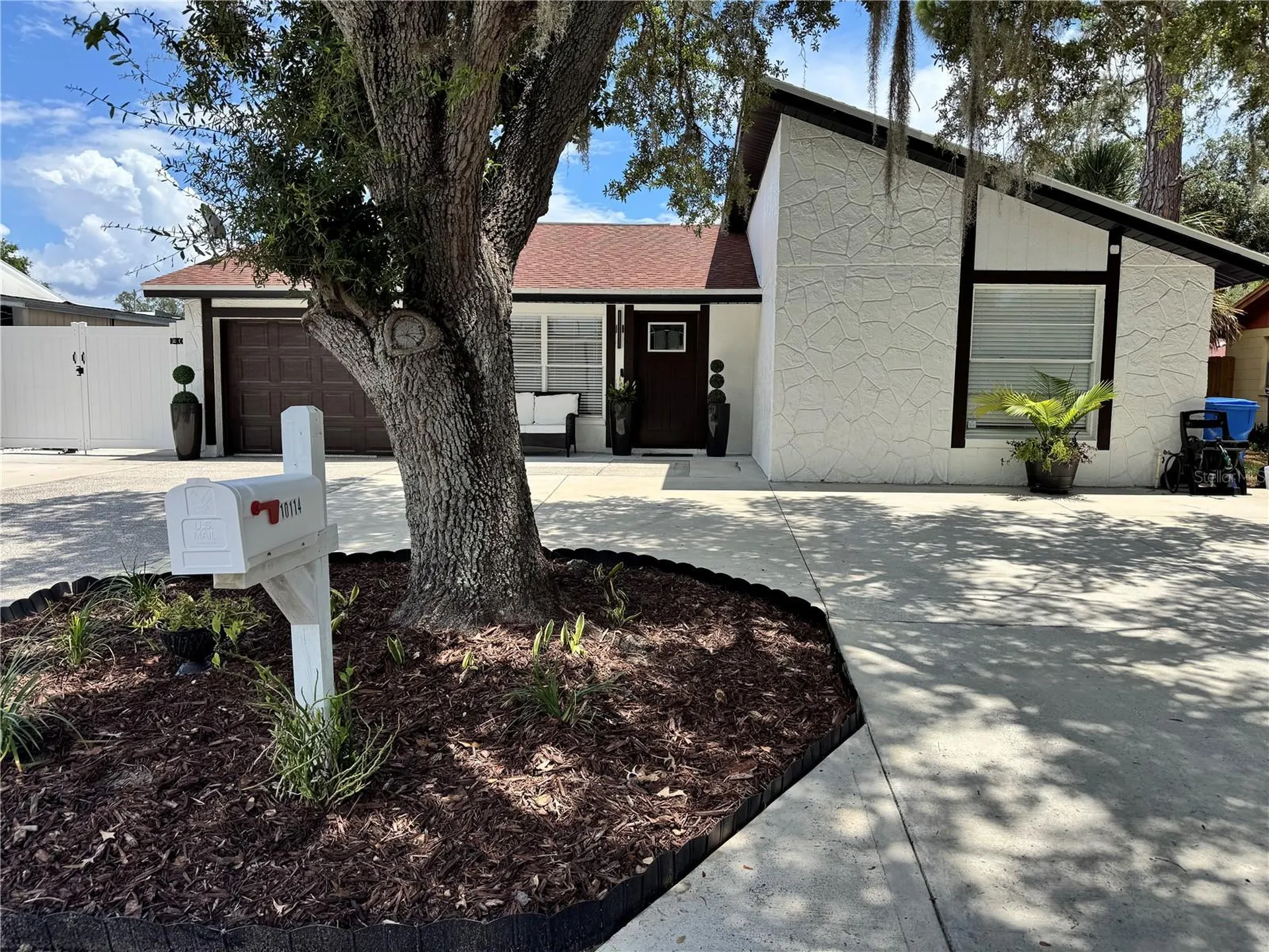 10114 Briarwick Court Tampa FL 33615