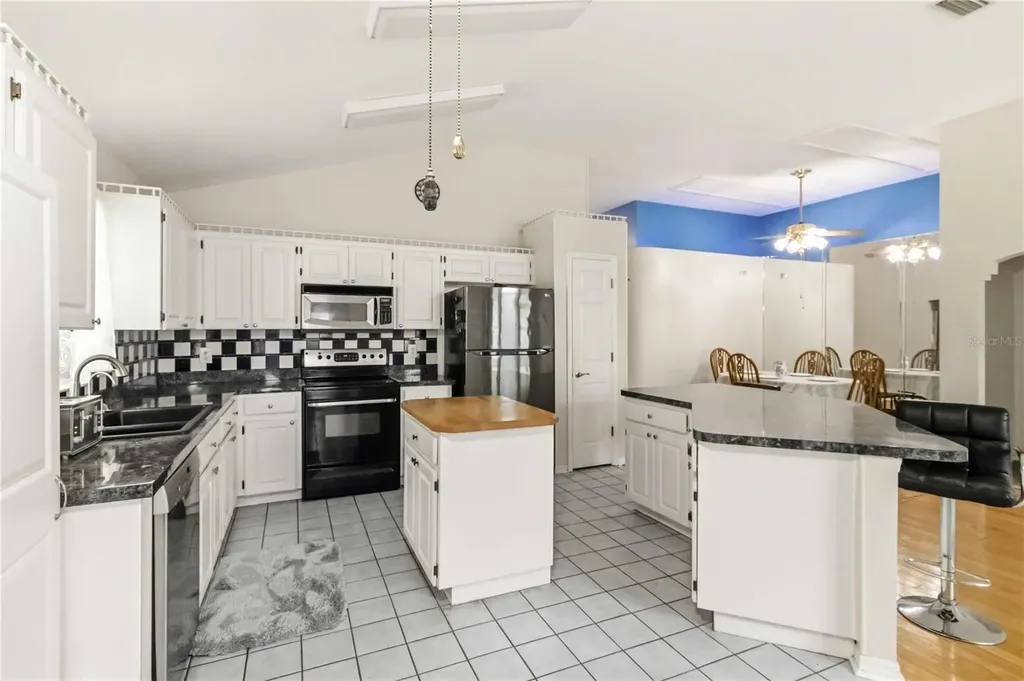 9714 Stone Mountain Place Tampa FL 33634