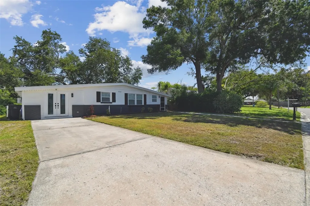 8703 Driftwood Drive Tampa FL 33615