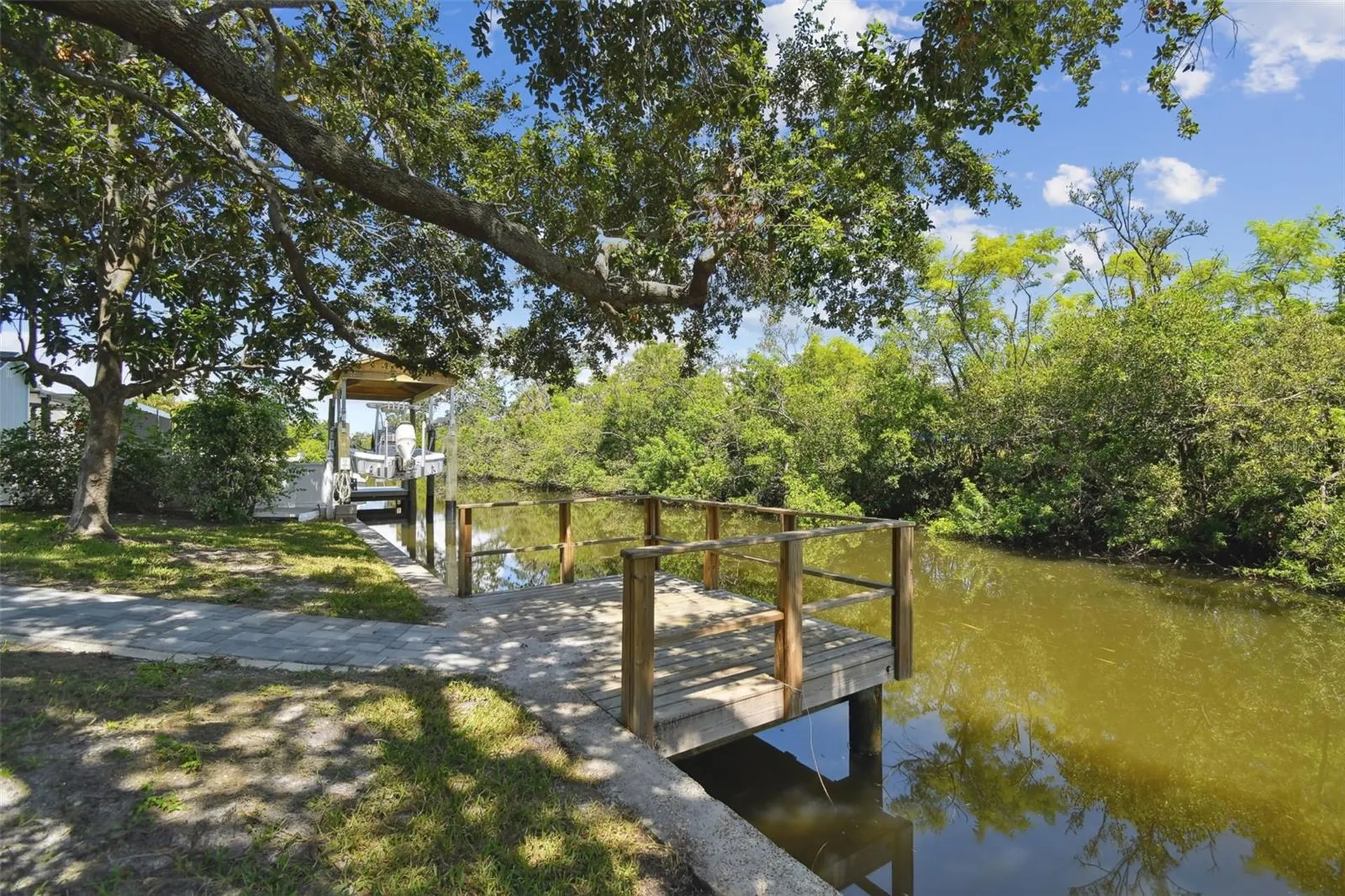 8703 Driftwood Drive Tampa FL 33615