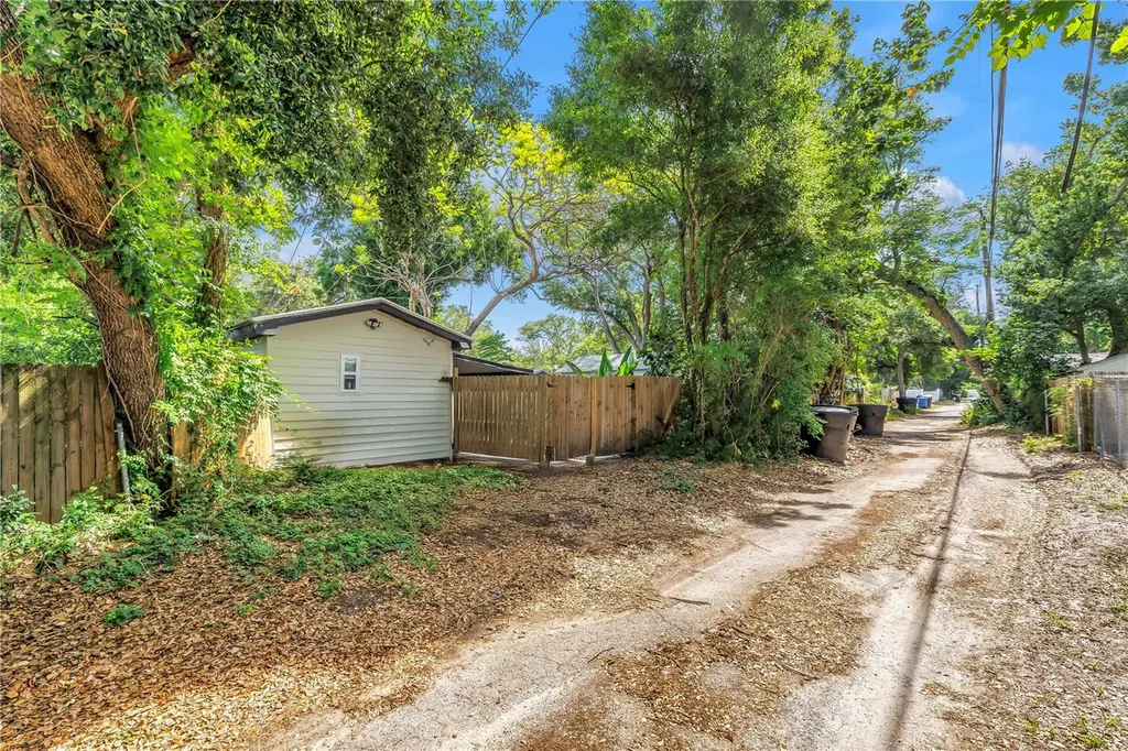 5034 2nd Avenue S St Petersburg FL 33707