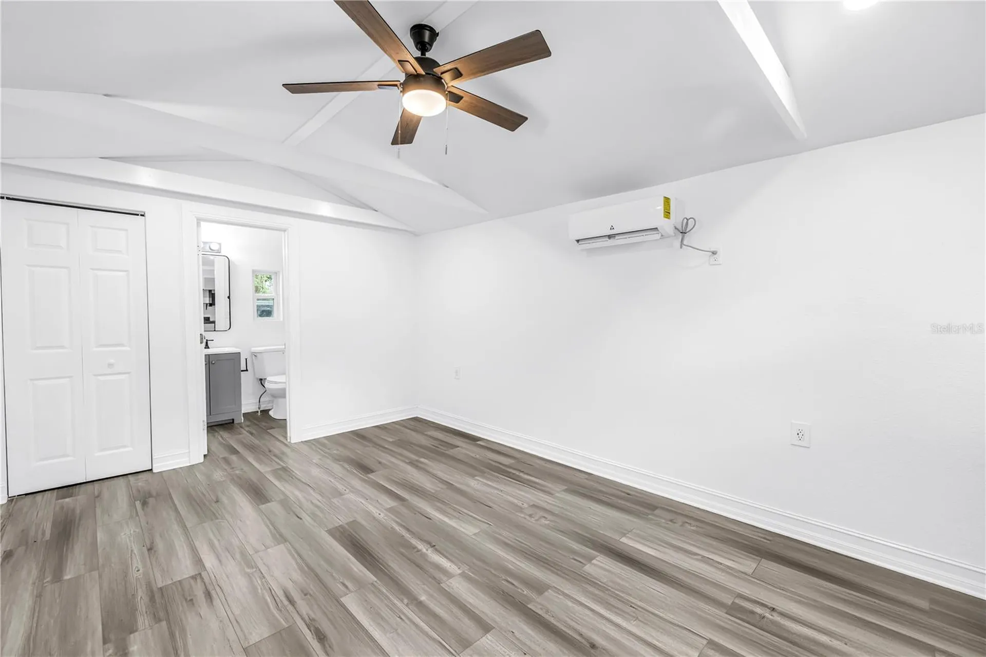 5034 2nd Avenue S St Petersburg FL 33707