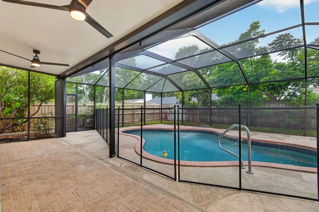 15808 Ashbury Place Tampa FL 33624