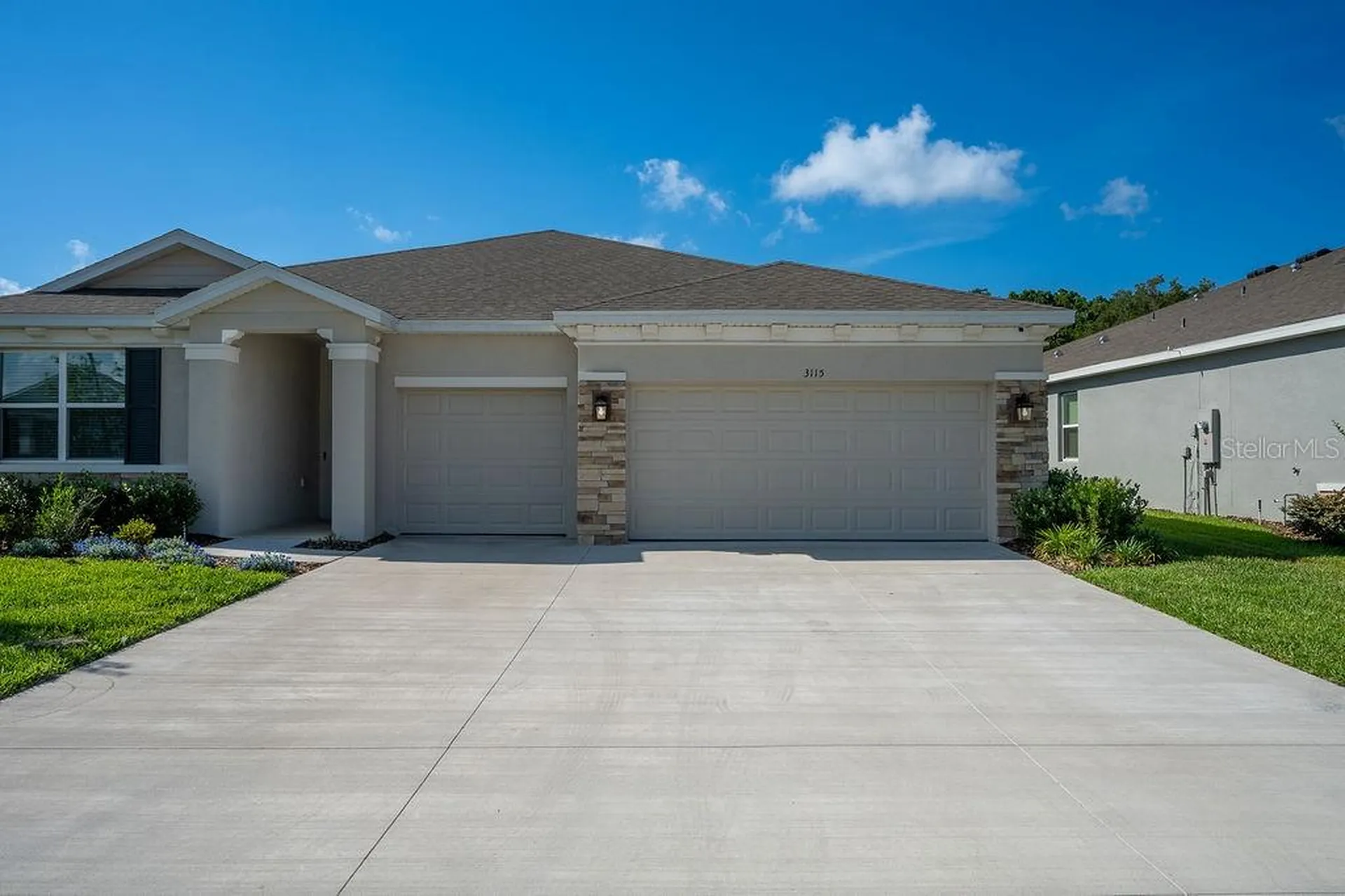3115 Canopy Oak Boulevard Wildwood FL 34785