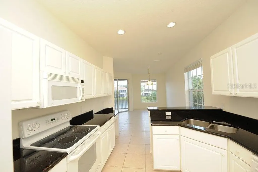 7106 Prosperity Circle Sarasota FL 34238