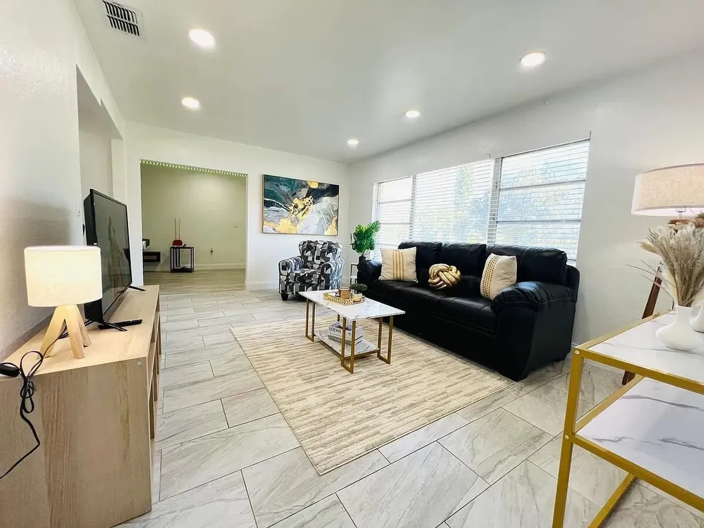 1169 Drew Street Clearwater FL 33755