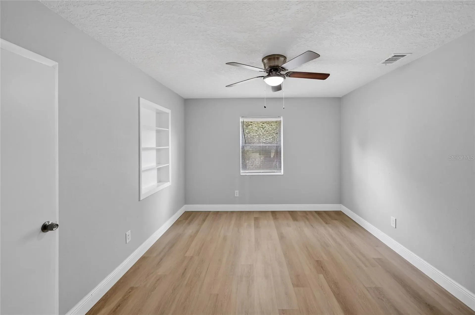 923 Henderson Street Deltona FL 32725