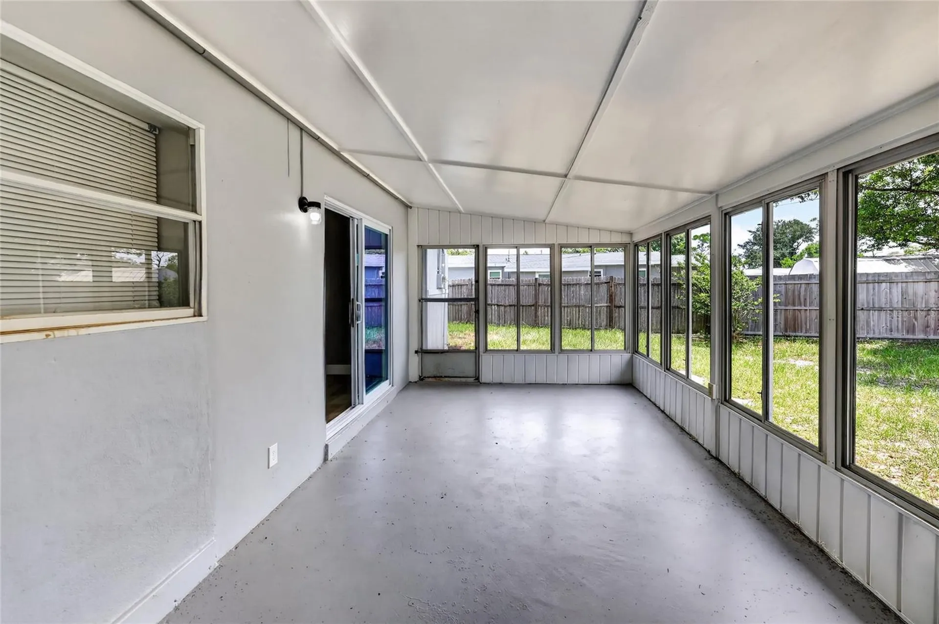 923 Henderson Street Deltona FL 32725