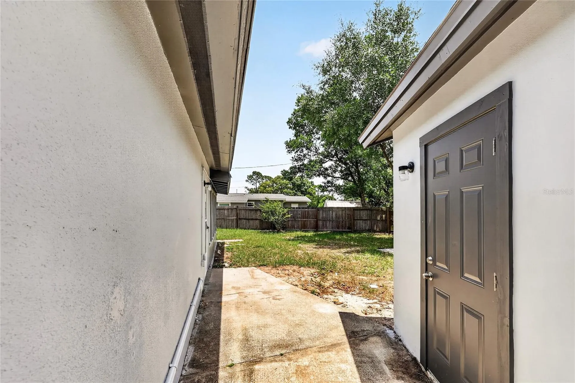923 Henderson Street Deltona FL 32725