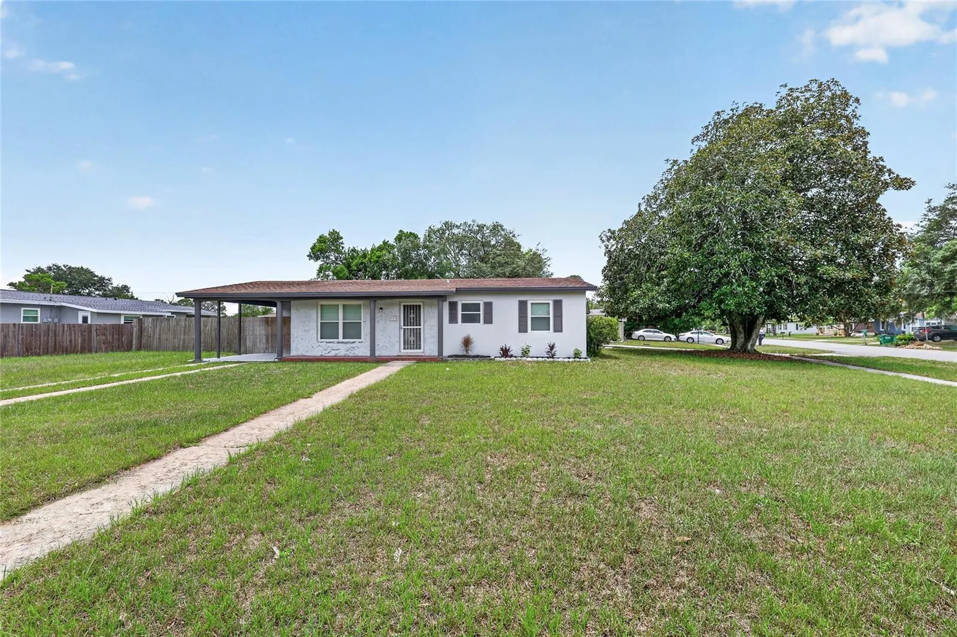 923 Henderson Street Deltona FL 32725