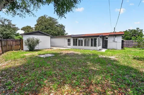923 Henderson Street Deltona FL 32725