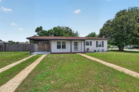 923 Henderson Street Deltona FL 32725