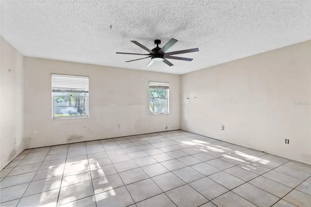 553 Mellowood Avenue Orlando FL 32825