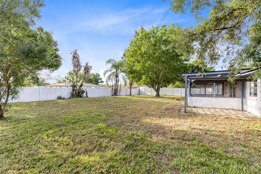 553 Mellowood Avenue Orlando FL 32825