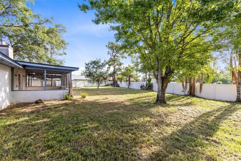 553 Mellowood Avenue Orlando FL 32825