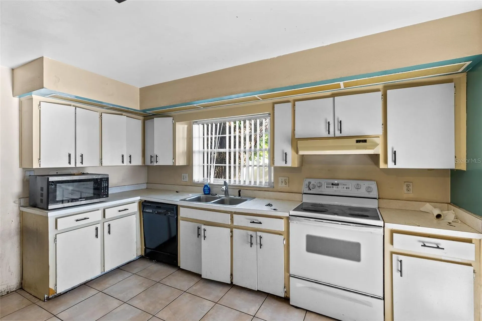 553 Mellowood Avenue Orlando FL 32825