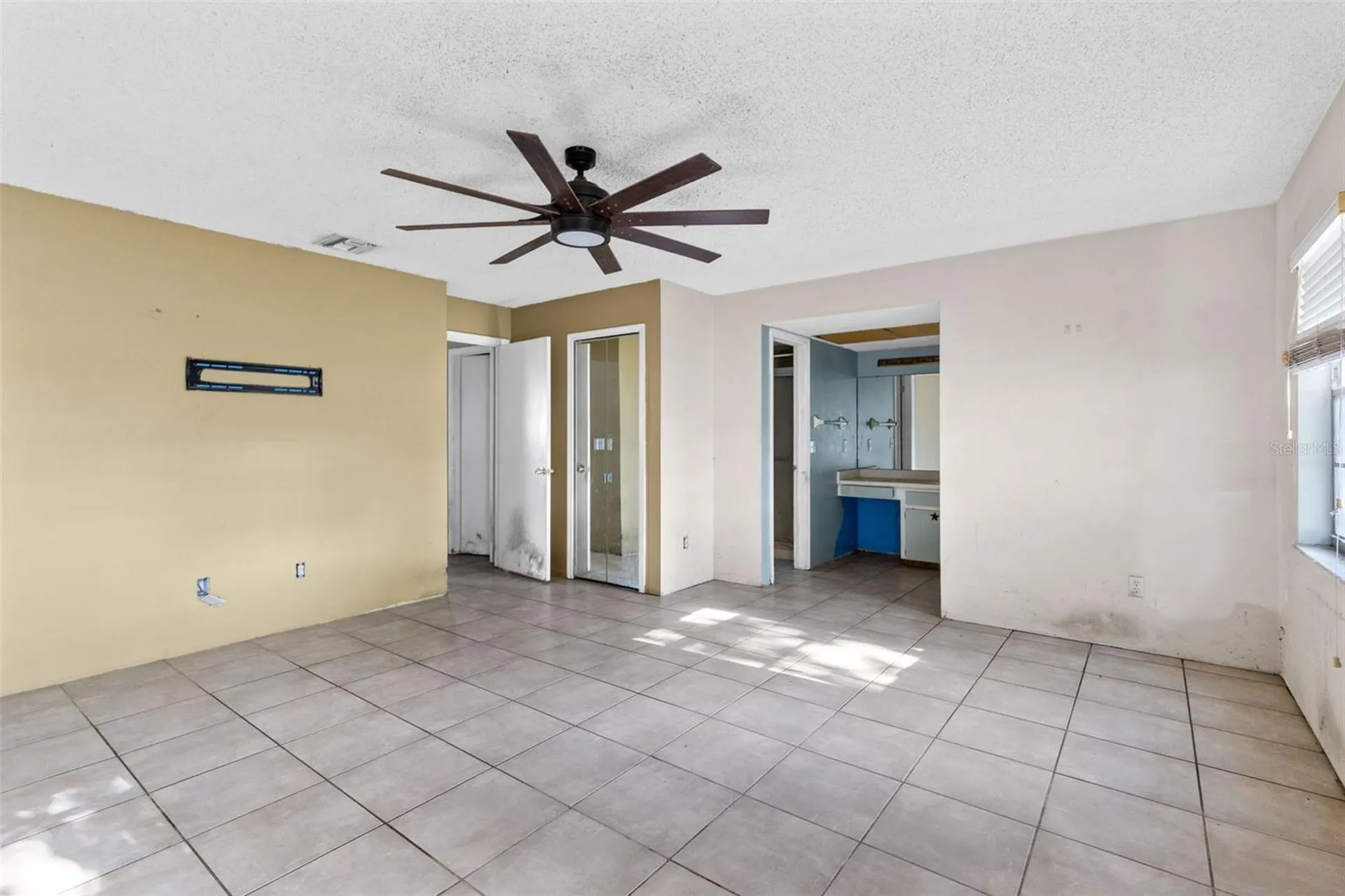 553 Mellowood Avenue Orlando FL 32825