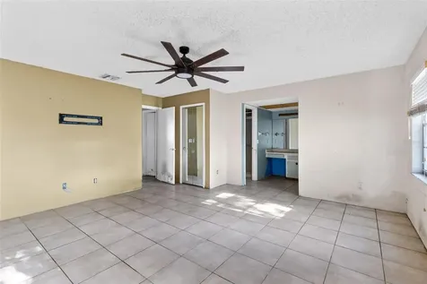 553 Mellowood Avenue Orlando FL 32825