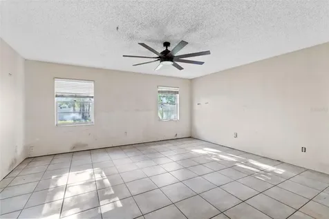 553 Mellowood Avenue Orlando FL 32825