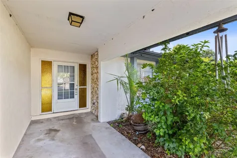 553 Mellowood Avenue Orlando FL 32825