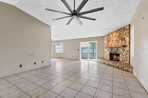553 Mellowood Avenue Orlando FL 32825
