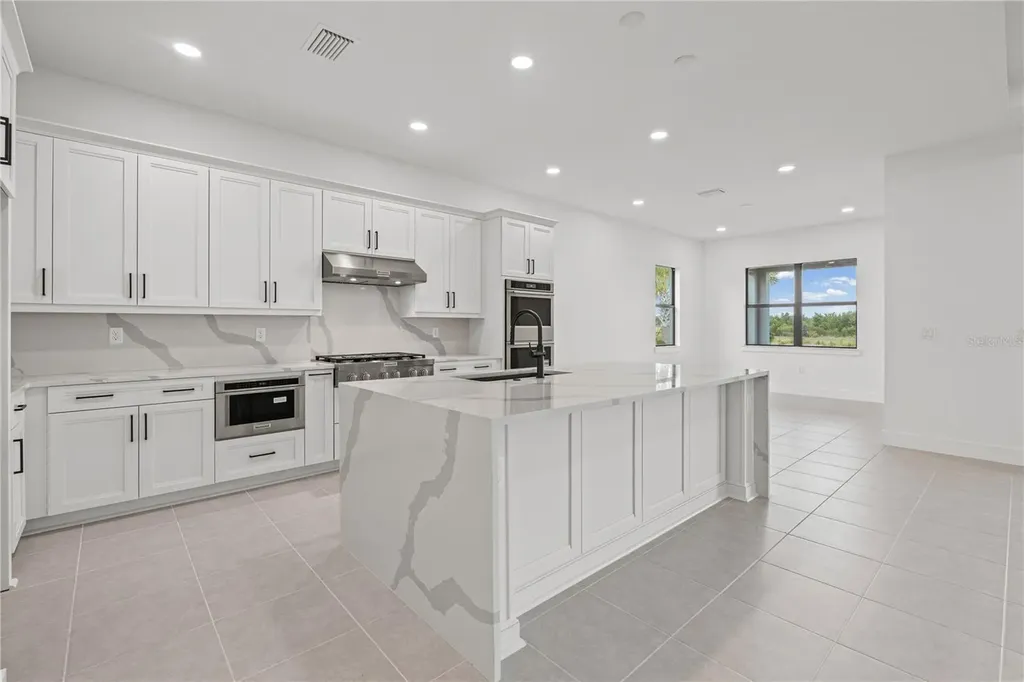 2629 Waterfront Circle Sarasota FL 34240