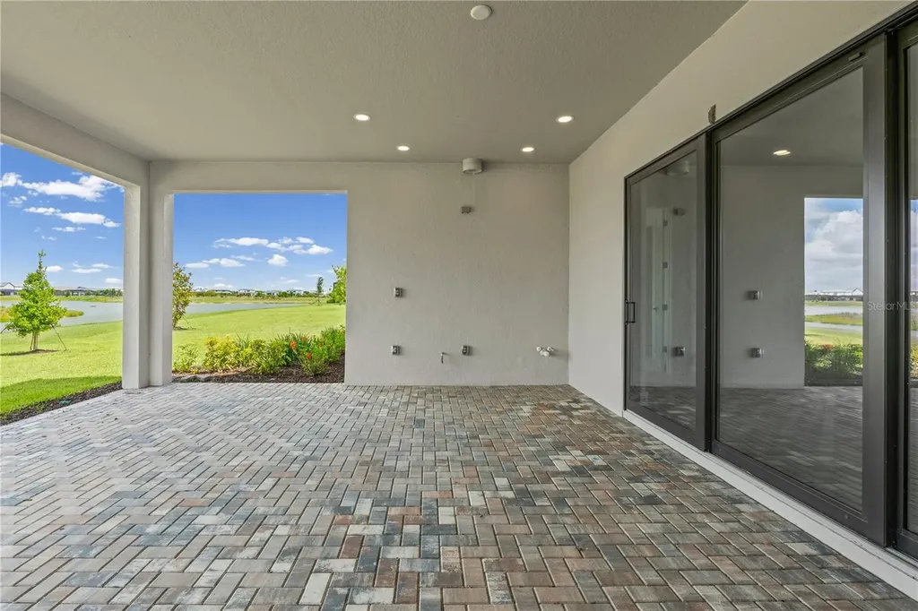 2629 Waterfront Circle Sarasota FL 34240