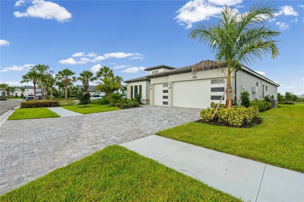 2629 Waterfront Circle Sarasota FL 34240