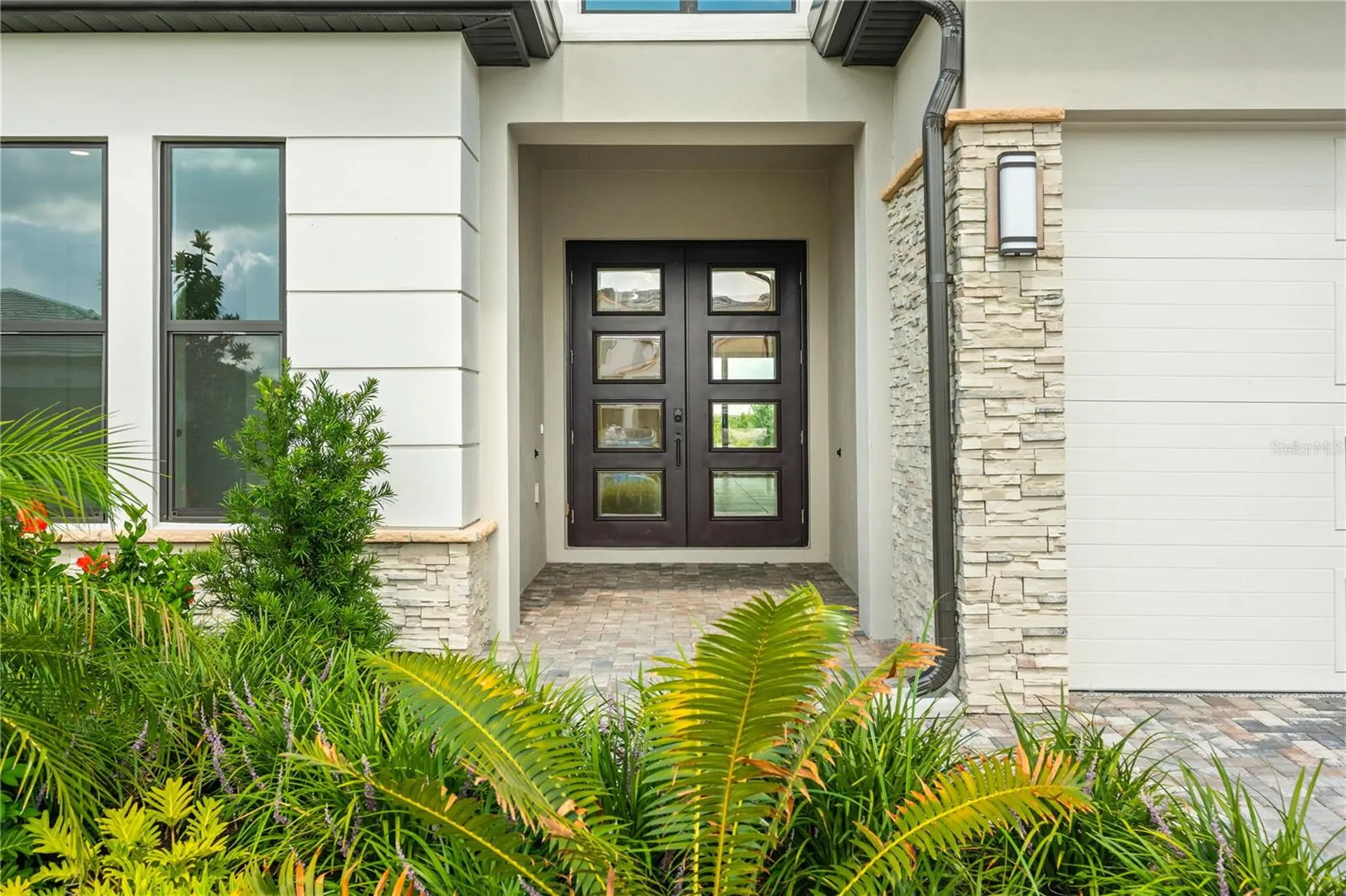 2629 Waterfront Circle Sarasota FL 34240