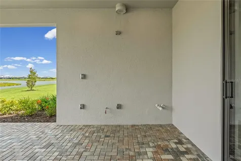 2629 Waterfront Circle Sarasota FL 34240