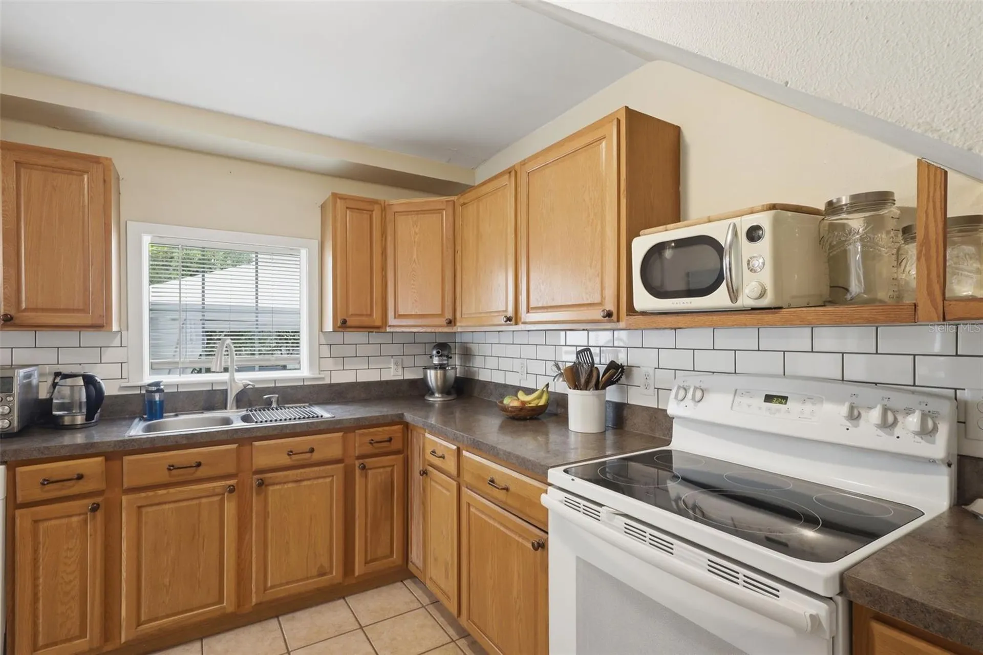 311 W University Avenue Deland FL 32720