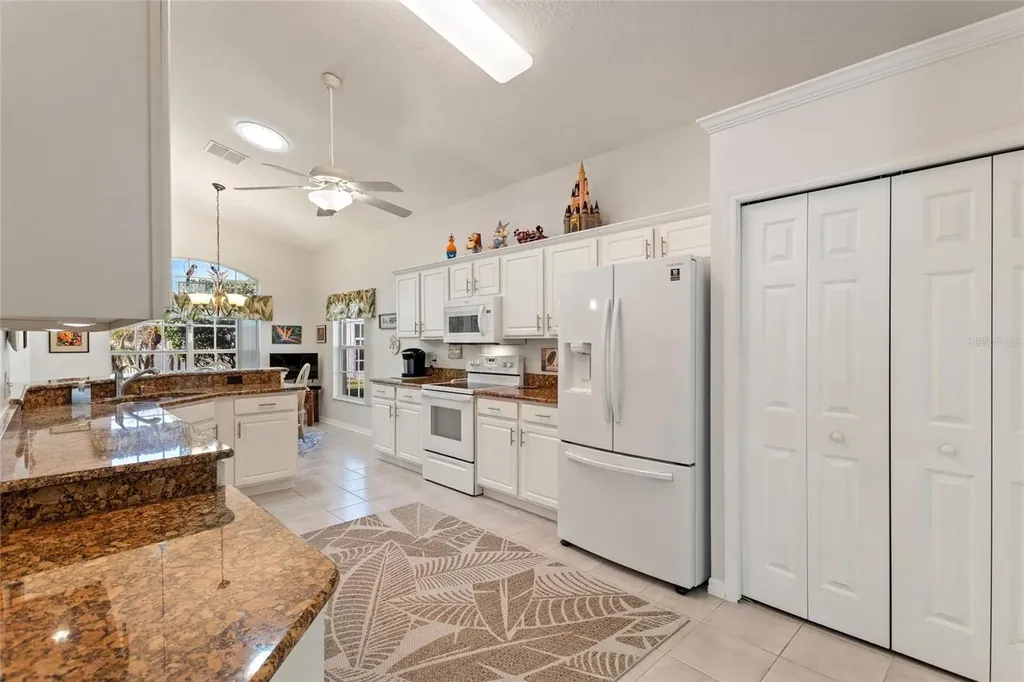 215 Fitzgerald Lane Davenport FL 33837