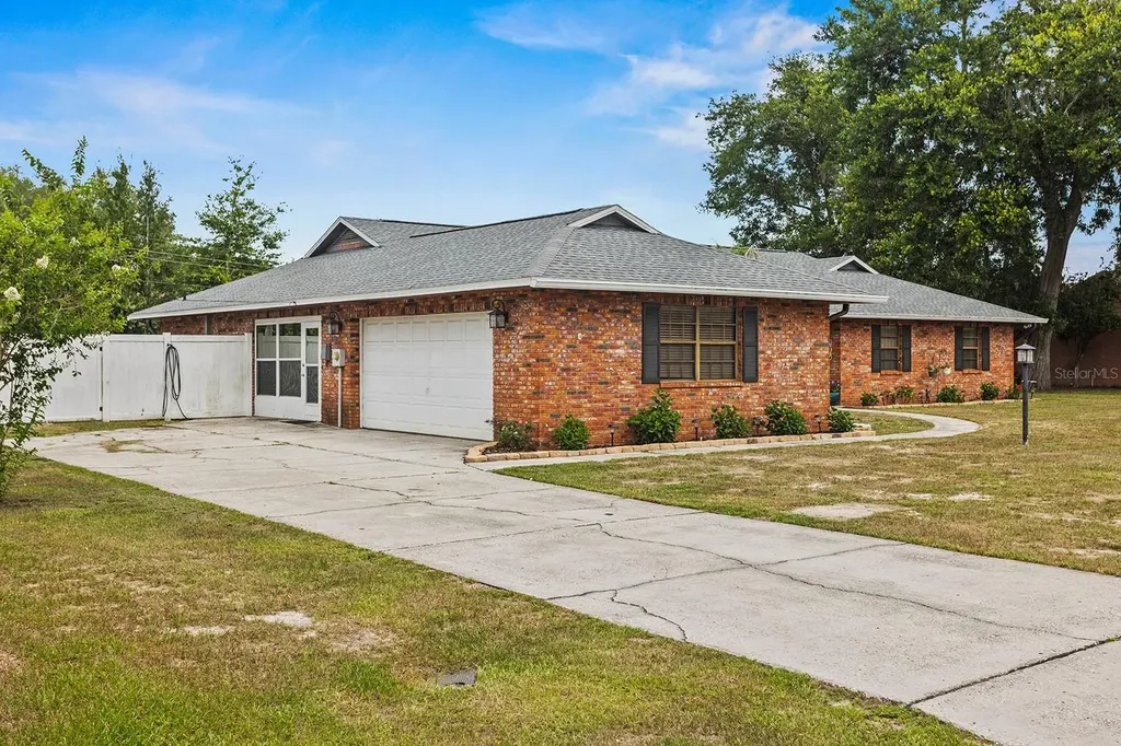 2018 High Glen Court N. Lakeland FL 33813