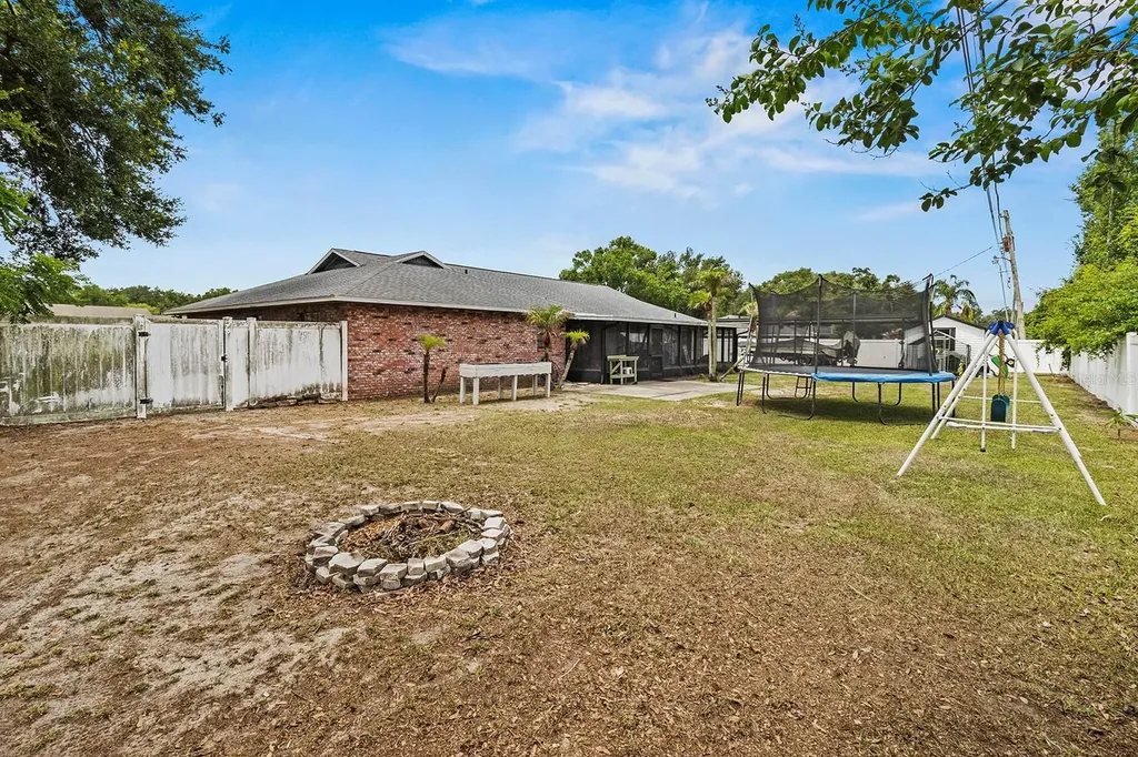 2018 High Glen Court N. Lakeland FL 33813